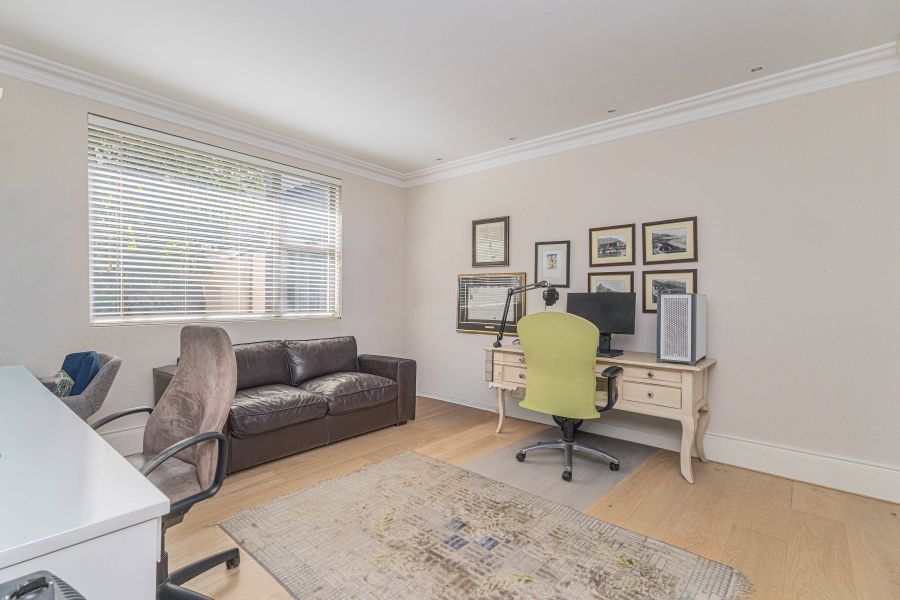 4 Bedroom Property for Sale in Fresnaye Western Cape